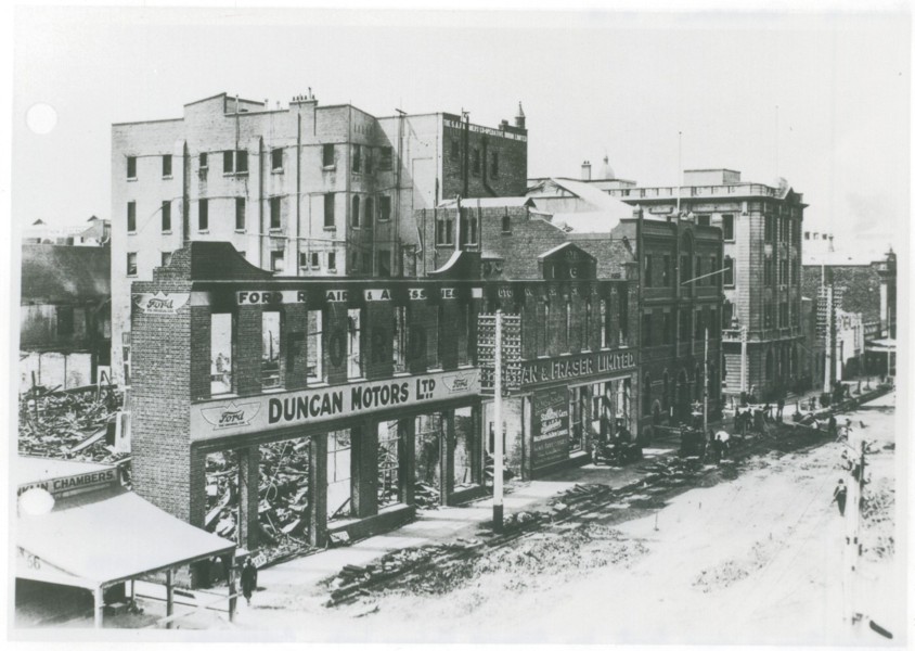 Facade After the fire, 1923